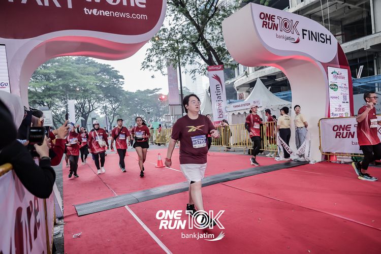 Race photo from ONE RUN 10 K