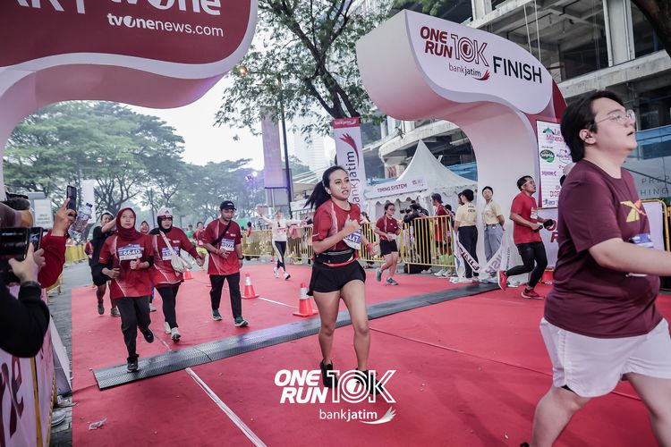 Race photo from ONE RUN 10 K