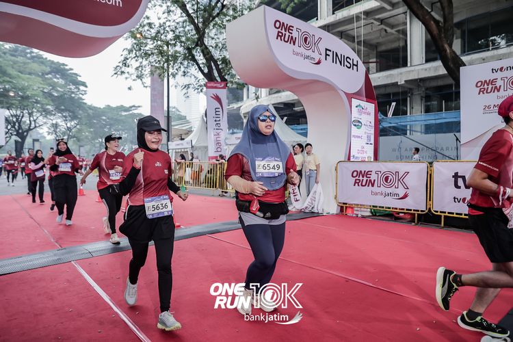 Race photo from ONE RUN 10 K