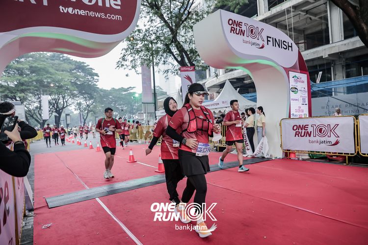 Race photo from ONE RUN 10 K