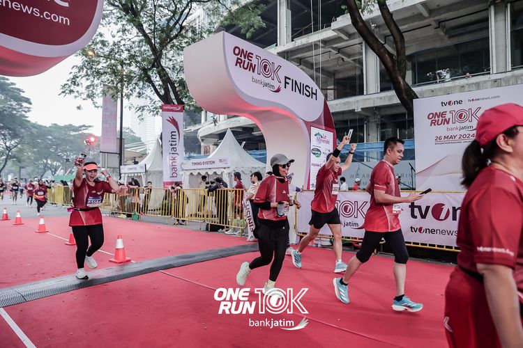 Race photo from ONE RUN 10 K
