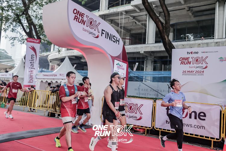 Race photo from ONE RUN 10 K