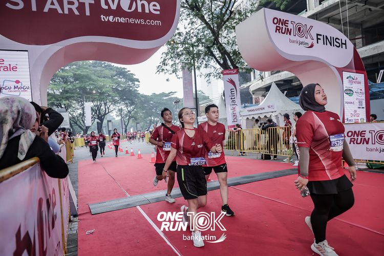 Race photo from ONE RUN 10 K