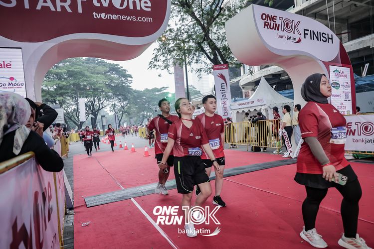 Race photo from ONE RUN 10 K