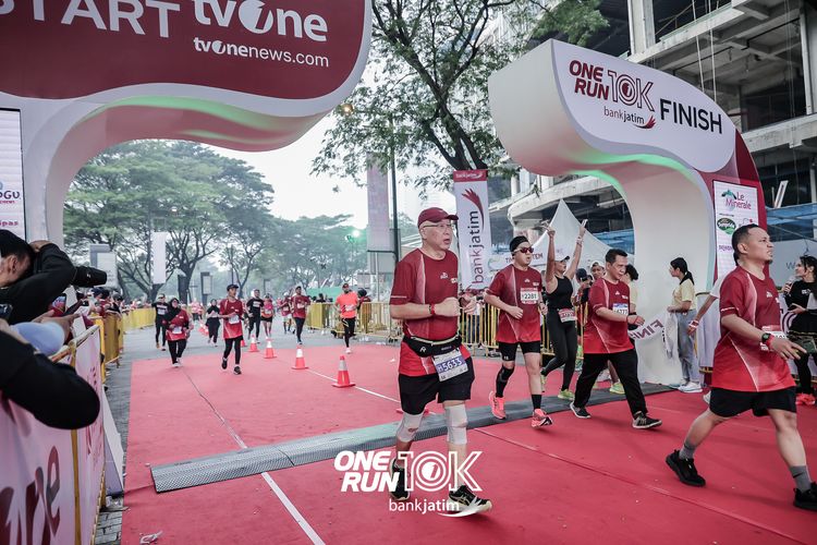 Race photo from ONE RUN 10 K