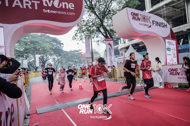 Race photo from ONE RUN 10 K
