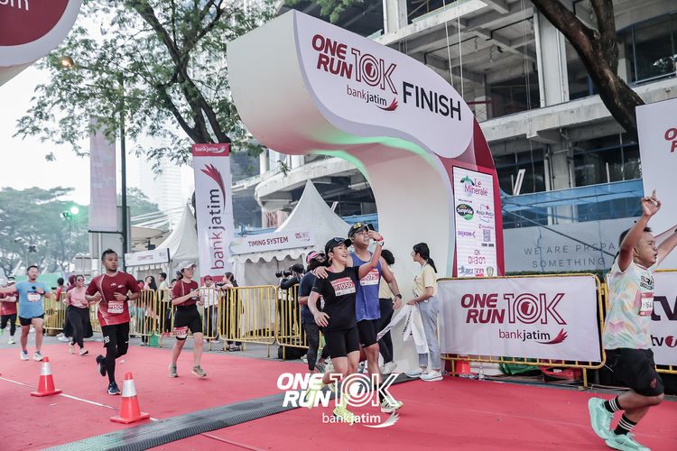 Race photo from ONE RUN 10 K