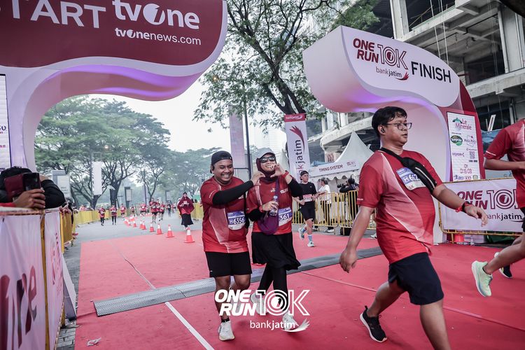 Race photo from ONE RUN 10 K