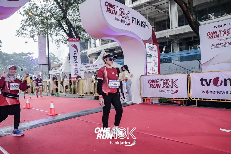 Race photo from ONE RUN 10 K