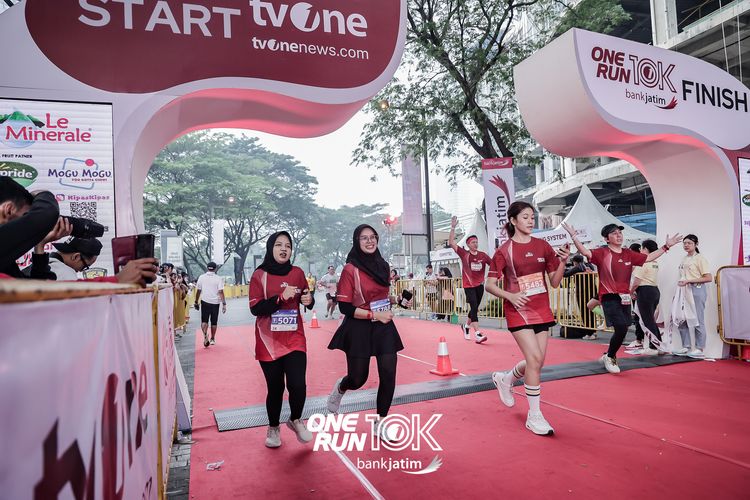 Race photo from ONE RUN 10 K
