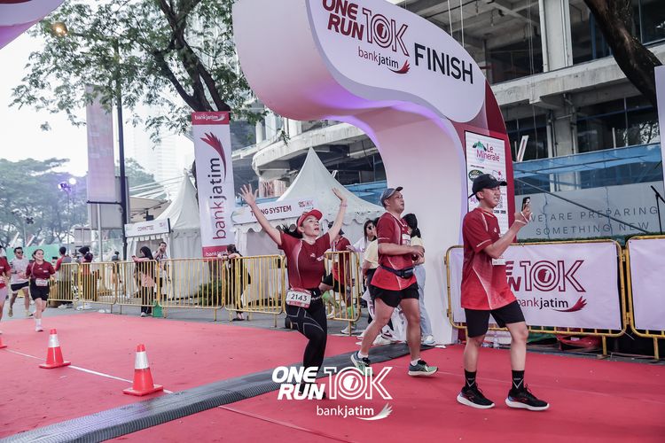 Race photo from ONE RUN 10 K
