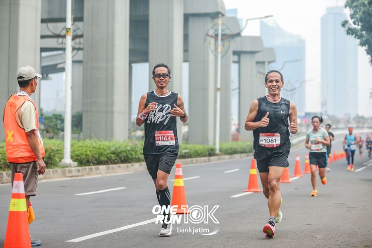 Race photo from ONE RUN 10 K