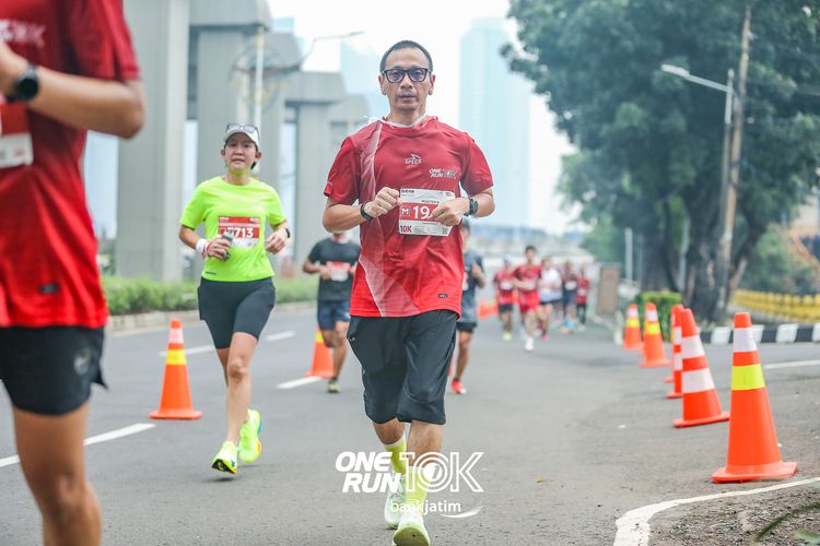 Race photo from ONE RUN 10 K