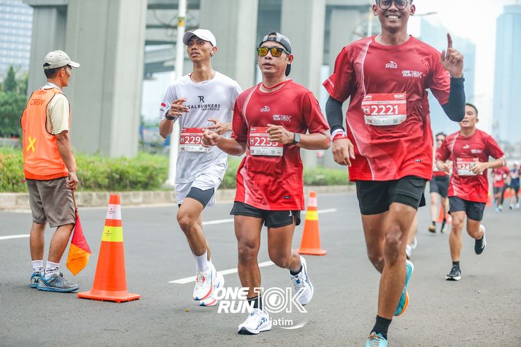 Race photo from ONE RUN 10 K