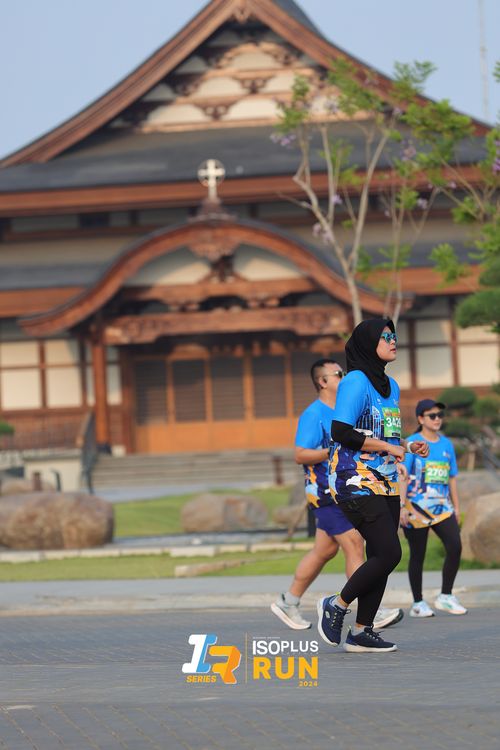 Race photo from ISOPlus Run 2024 Jakarta