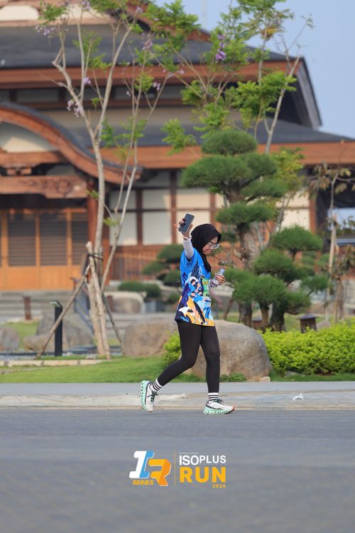 Race photo from ISOPlus Run 2024 Jakarta