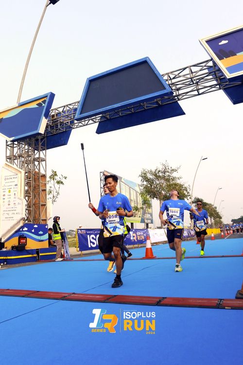Race photo from ISOPlus Run 2024 Jakarta