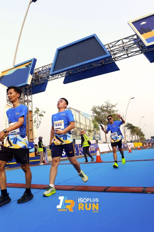 Race photo from ISOPlus Run 2024 Jakarta