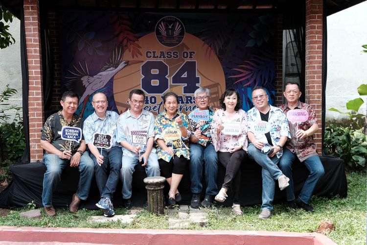 Race photo from Class of 84, 40 Years Togetherness