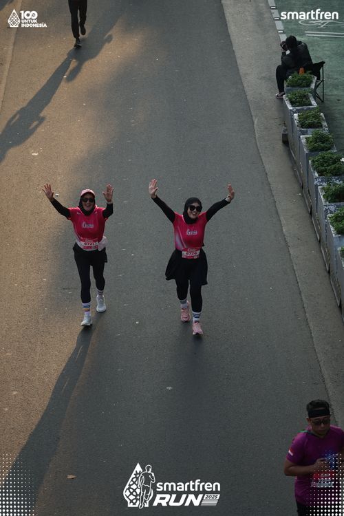 Race photo from Smartfren Run 2025 