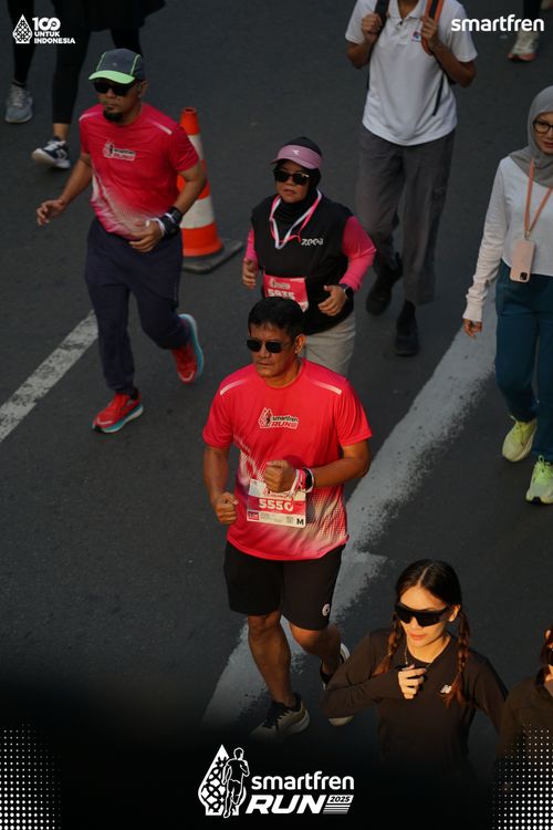 Race photo from Smartfren Run 2025 