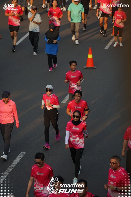 Race photo from Smartfren Run 2025 