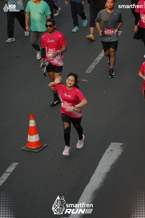 Race photo from Smartfren Run 2025 