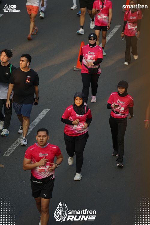 Race photo from Smartfren Run 2025 