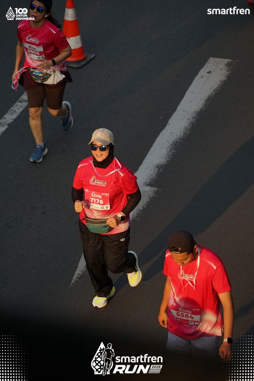 Race photo from Smartfren Run 2025 
