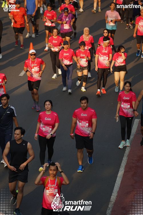 Race photo from Smartfren Run 2025 