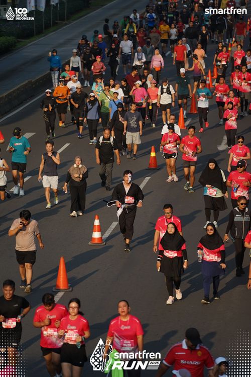 Race photo from Smartfren Run 2025 