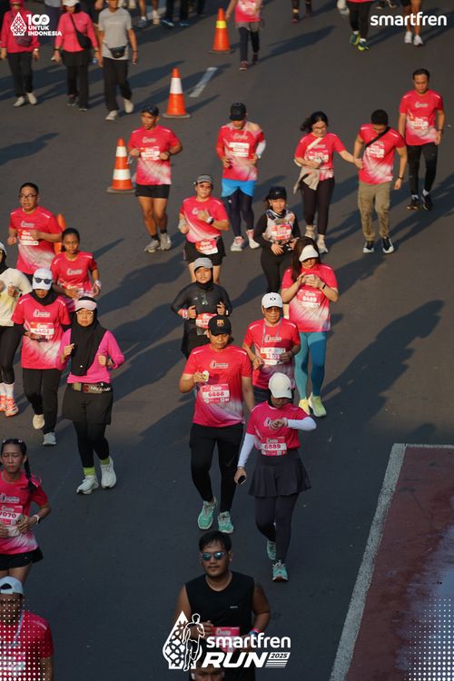 Race photo from Smartfren Run 2025 
