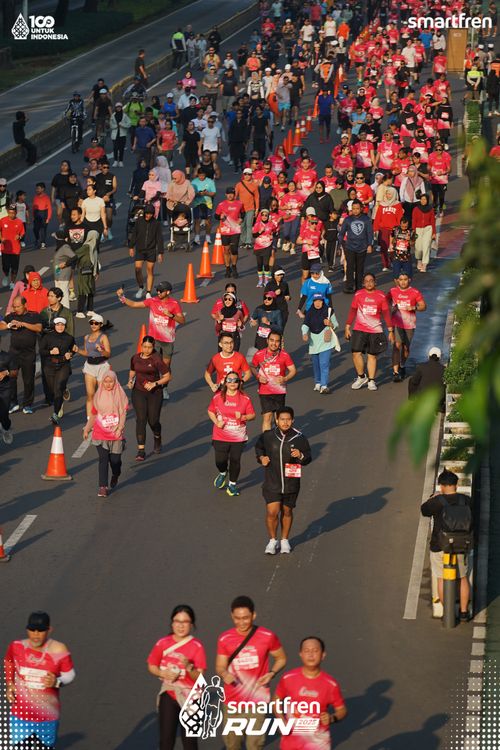 Race photo from Smartfren Run 2025 