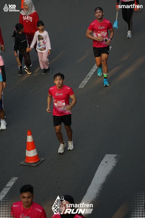Race photo from Smartfren Run 2025 