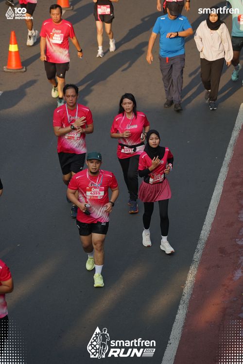 Race photo from Smartfren Run 2025 