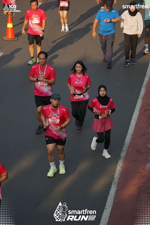 Race photo from Smartfren Run 2025 