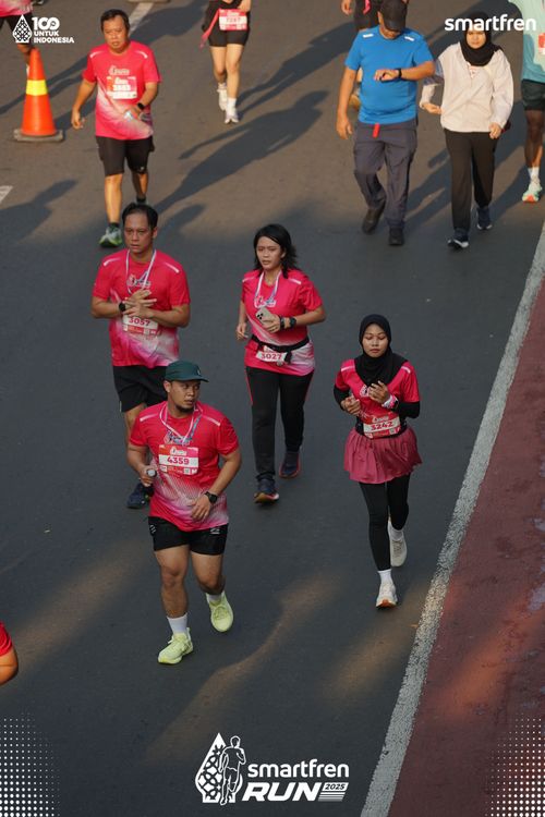 Race photo from Smartfren Run 2025 
