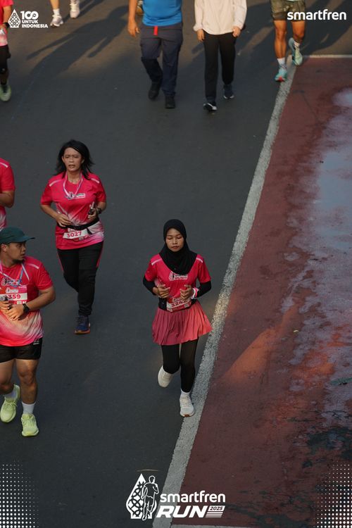 Race photo from Smartfren Run 2025 