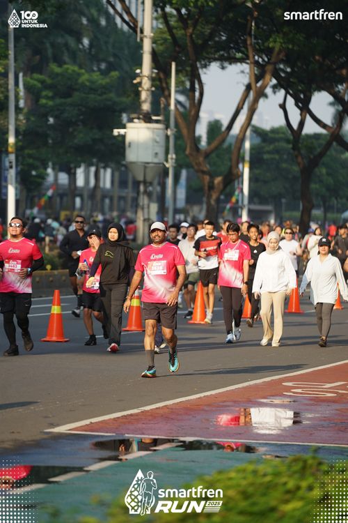 Race photo from Smartfren Run 2025 