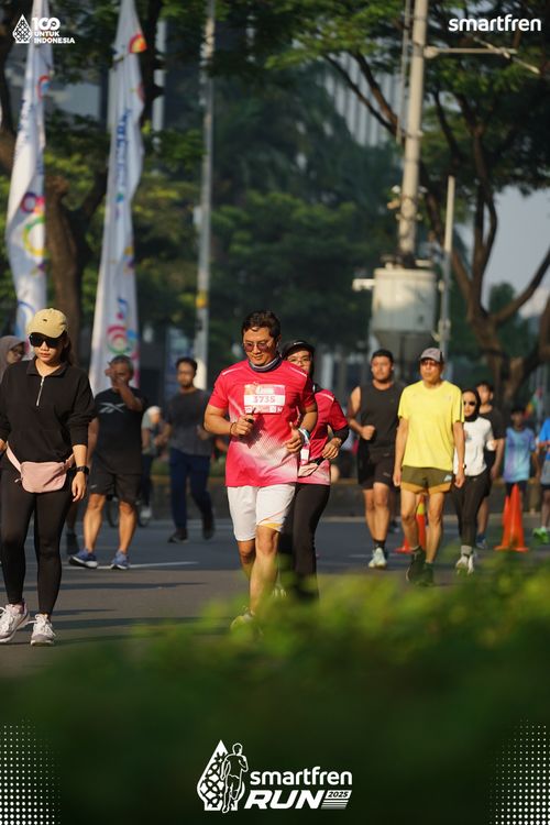 Race photo from Smartfren Run 2025 