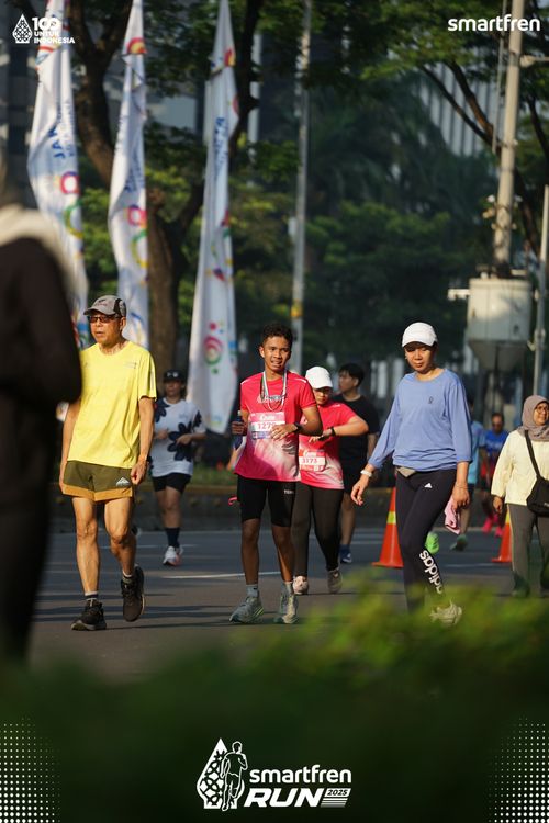 Race photo from Smartfren Run 2025 