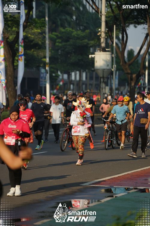 Race photo from Smartfren Run 2025 