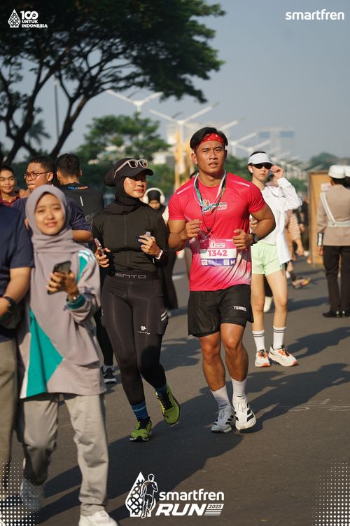 Race photo from Smartfren Run 2025 