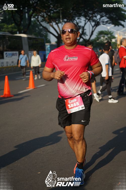 Race photo from Smartfren Run 2025 