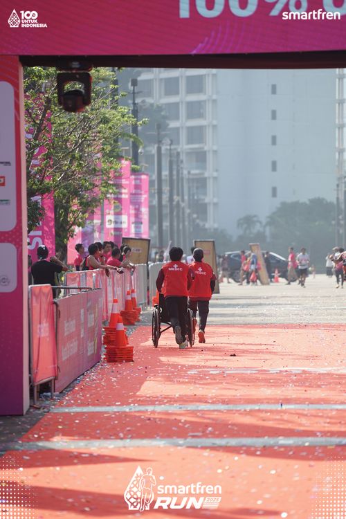 Race photo from Smartfren Run 2025 