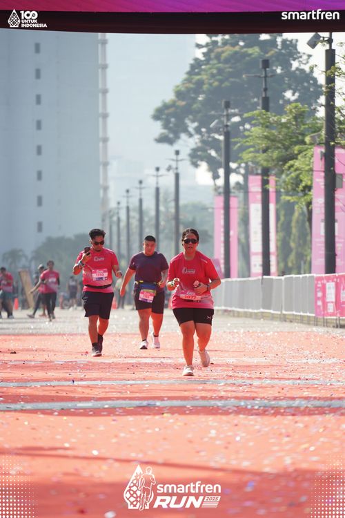 Race photo from Smartfren Run 2025 