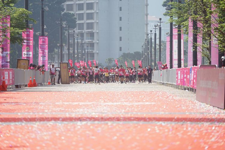 Race photo from Smartfren Run 2025 