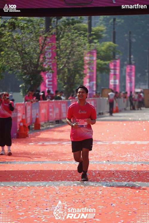 Race photo from Smartfren Run 2025 