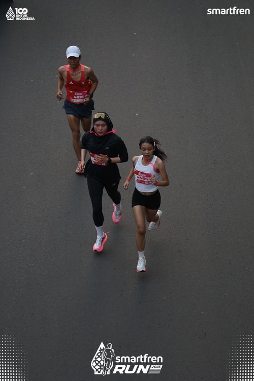 Race photo from Smartfren Run 2025 