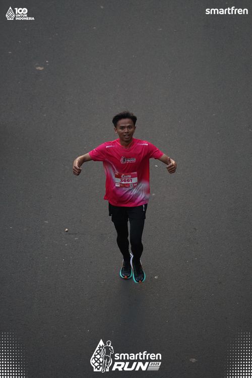 Race photo from Smartfren Run 2025 
